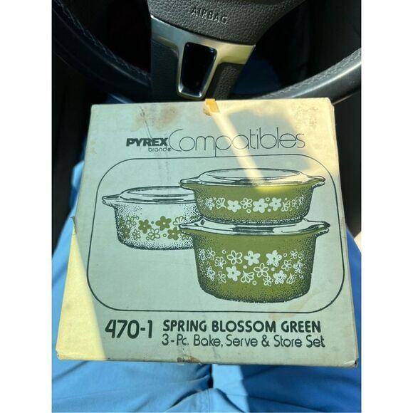 Vintage Pyrex Compatibles 470-1 Spring Blossom Green 3PC Set. Sealed New in Box - Picture 2 of 6